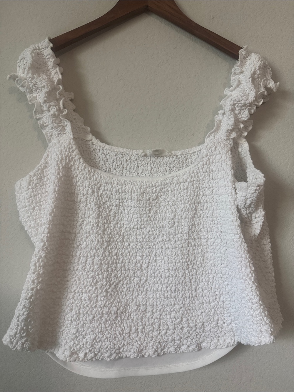 Shabby Chic White Textured Ruffle-Strap Tank Top XL Cropped